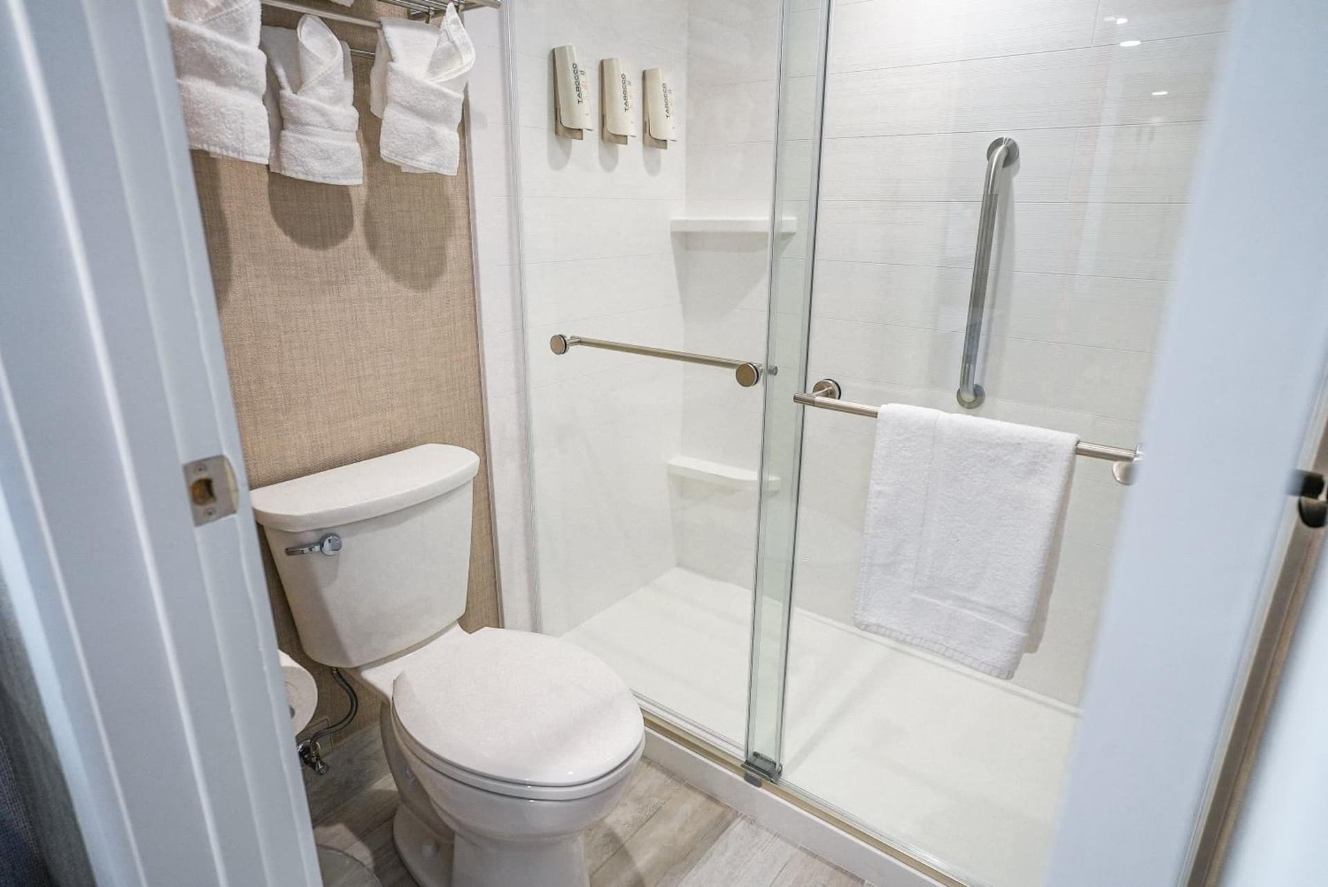 Spray Beach Oceanfront Hotel property views in Beach Haven, NJ — gallery photo 3