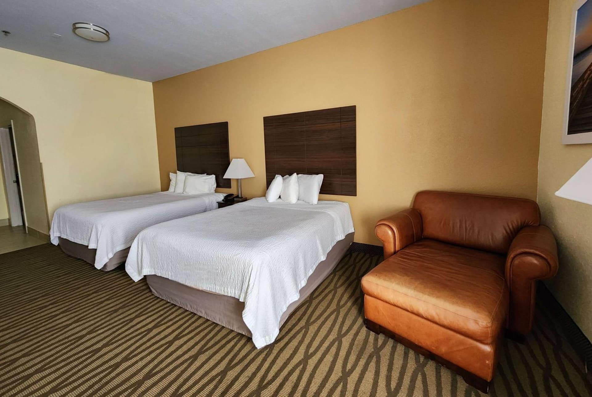 Studio 6 Suites Pasadena, TX interior in Pasadena, TX — gallery photo 2
