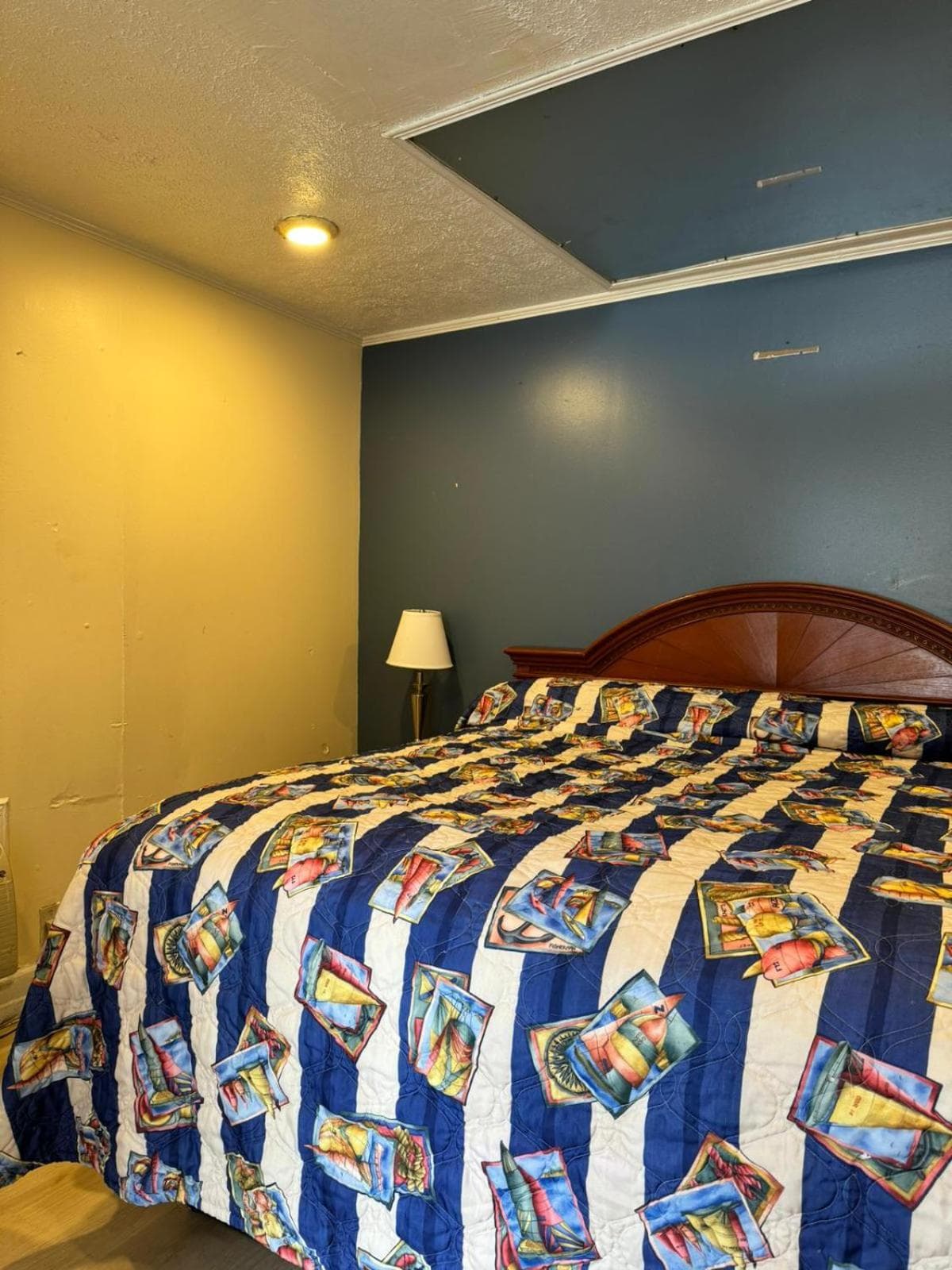 FOUR OAKS interior in Conway, SC — gallery photo 2