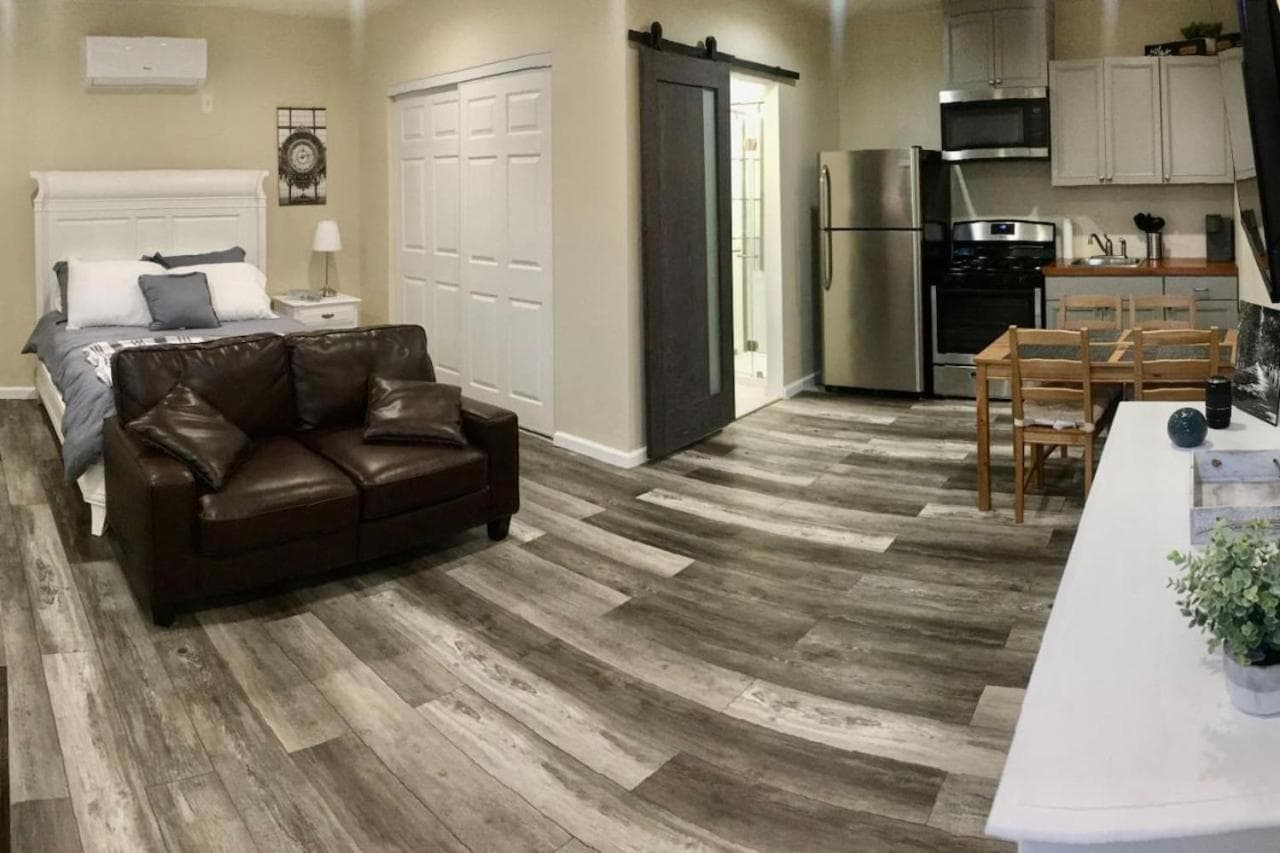 Enchanting suite nestled in quaint Santa Clarita featured exterior or lobby in Santa Clarita, CA — similar hotel