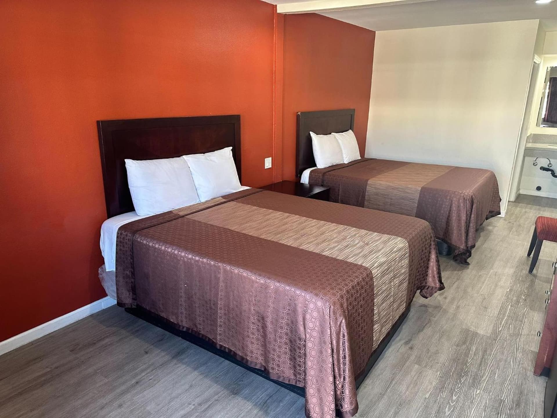 Bell Manor Motel property views in Bell, CA — gallery photo 3
