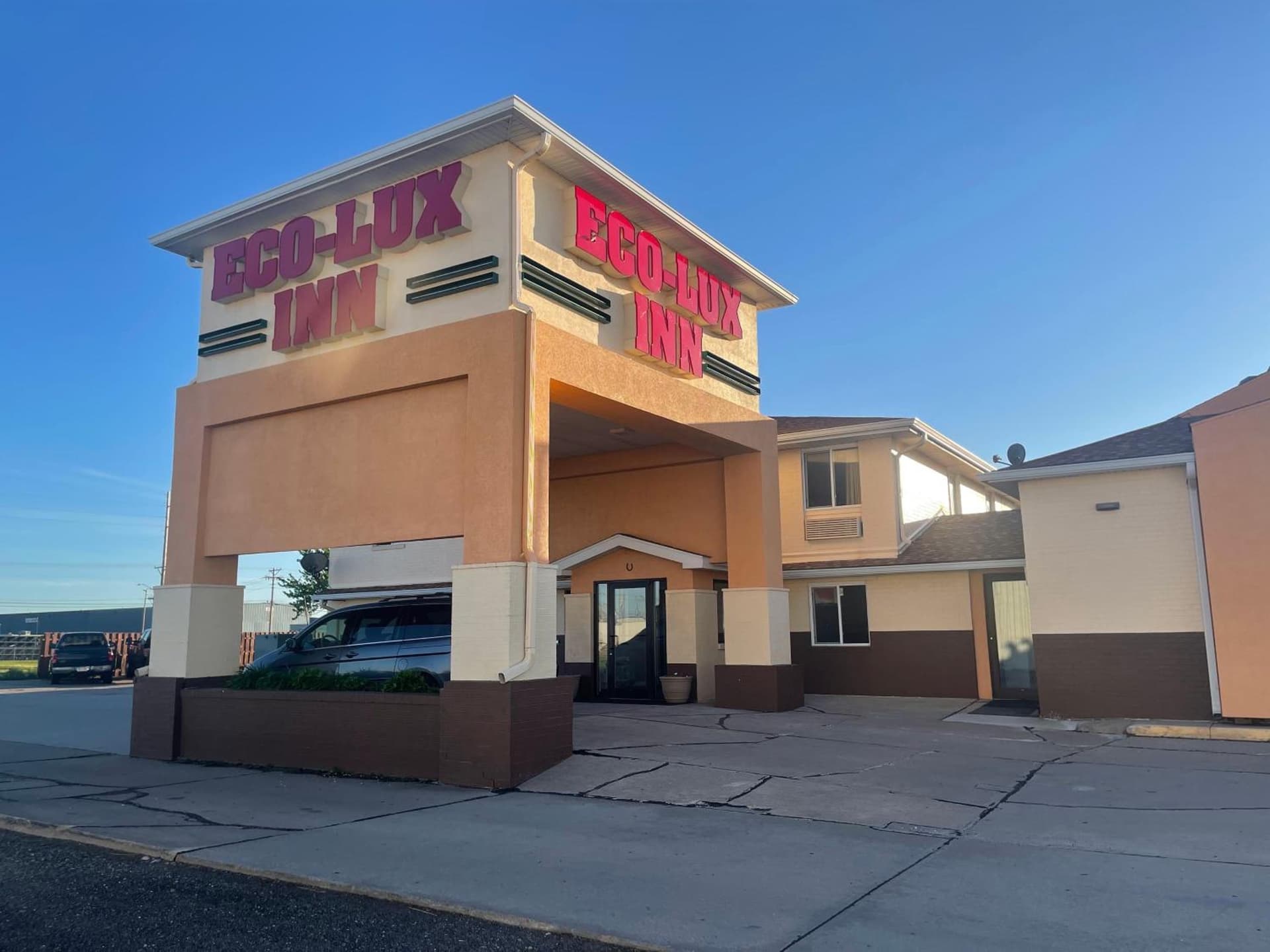 Eco-Lux Inn Norfolk — hotel in Norfolk, Nebraska