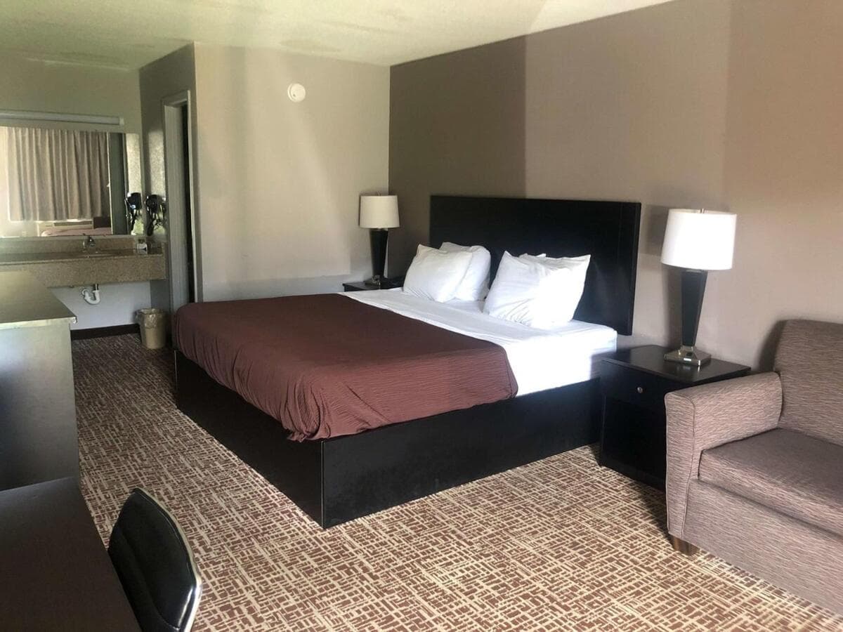 America's Best Value Inn property views in Brinkley, AR — gallery photo 3