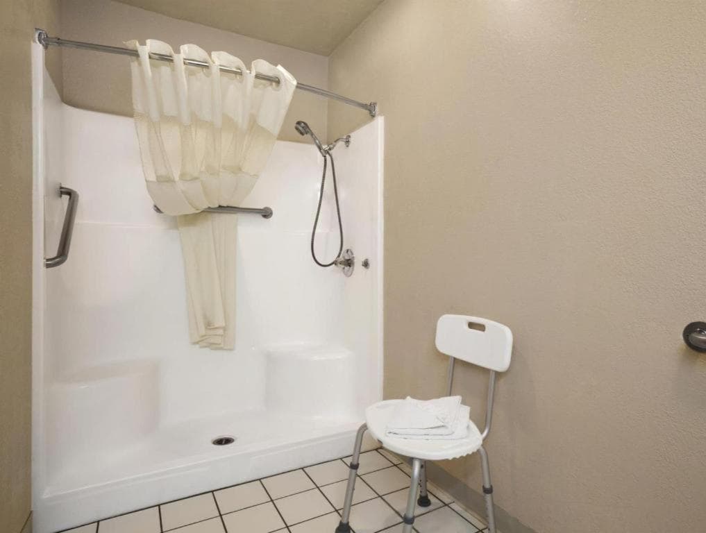 Hotel Flagstaff I-40 East Lucky Lane interior in Flagstaff, AZ — gallery photo 2