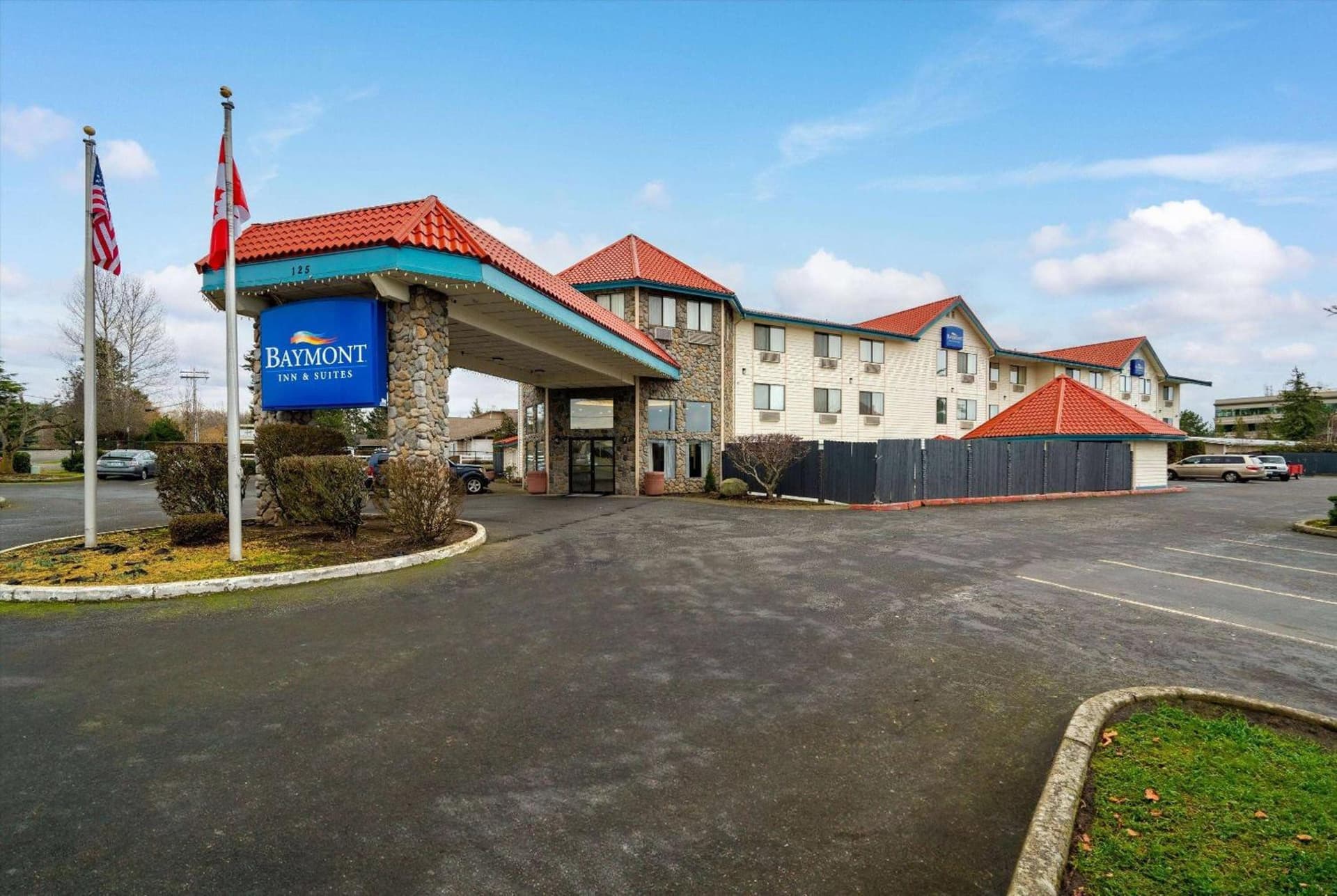 Baymont INN & Suites by Wyndham — hotel in Bellingham, Washington