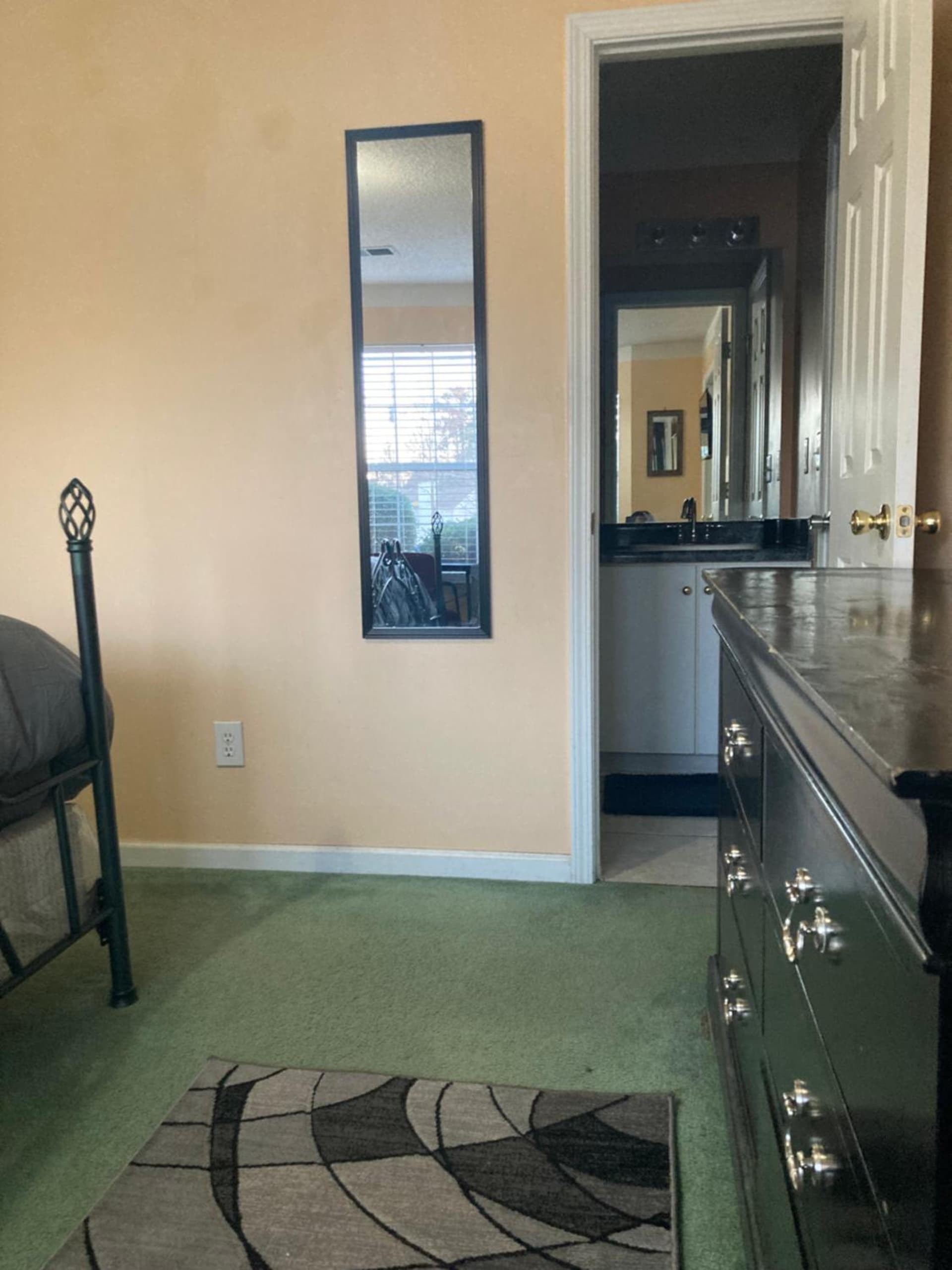 Stunning Room! King Size bed. Private Bath!Room 2 interior in Decatur, GA — gallery photo 2