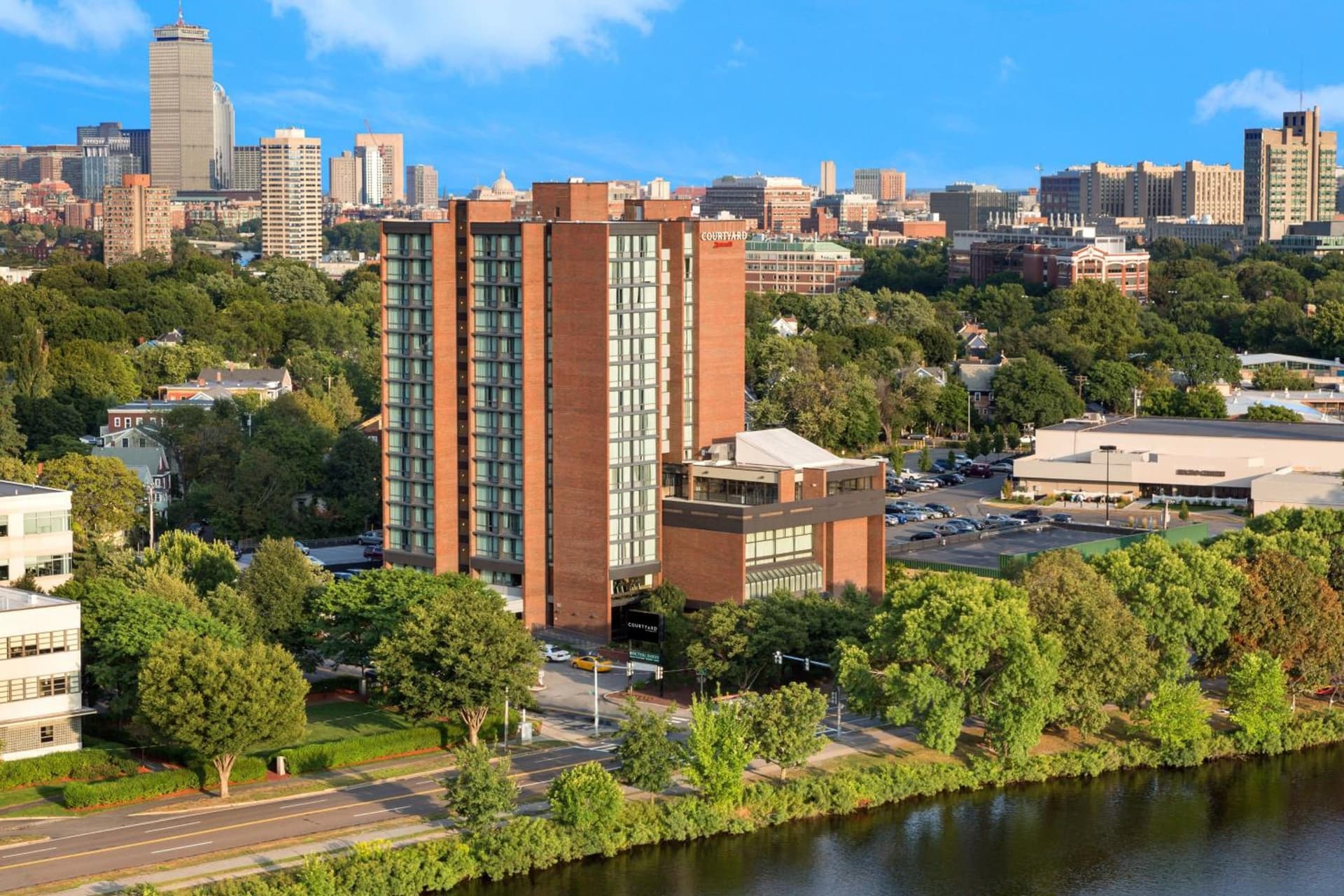Courtyard by Marriott Boston Cambridge — hotel in Cambridge, Massachusetts