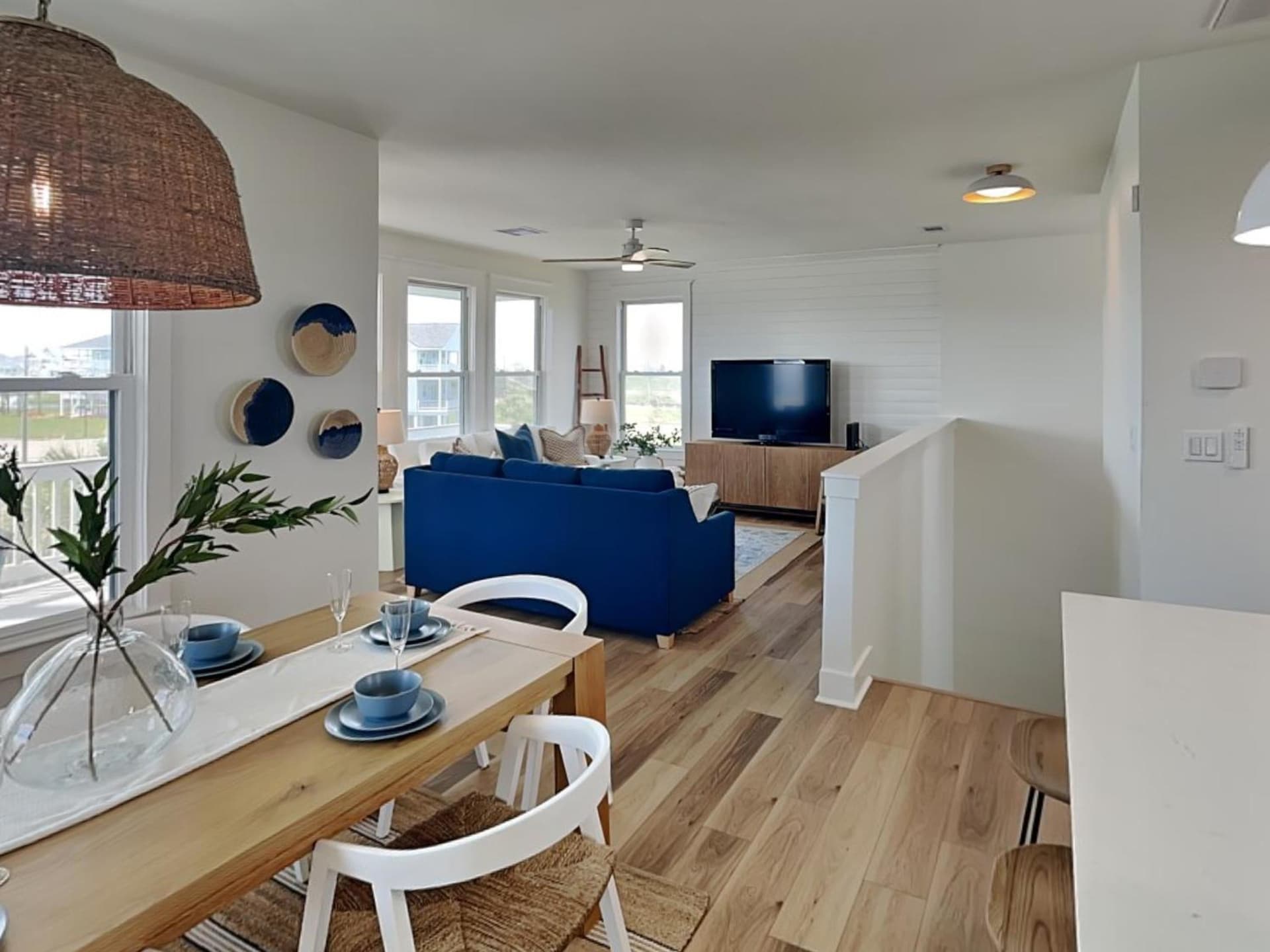 Mermaids Cove property views in Galveston, TX — gallery photo 3