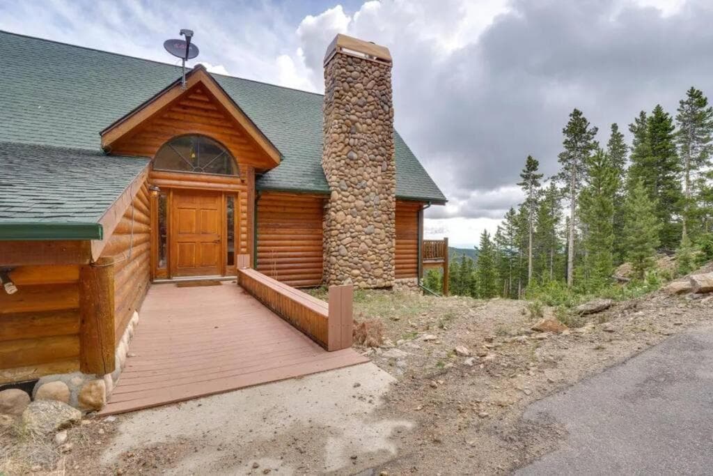 Evergreen Trails Retreat featured exterior or lobby in Idaho Springs, CO — similar hotel