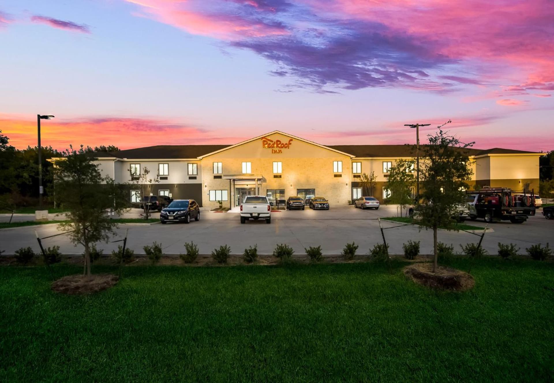 Red Roof Inn Lancaster, TX — hotel in Red Oak, Texas