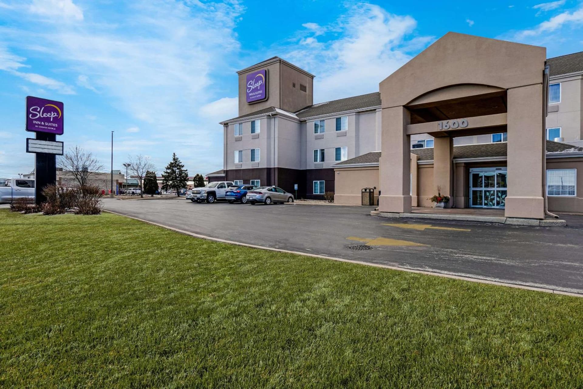 Sleep Inn & Suites Green Bay South — hotel in De Pere, Wisconsin