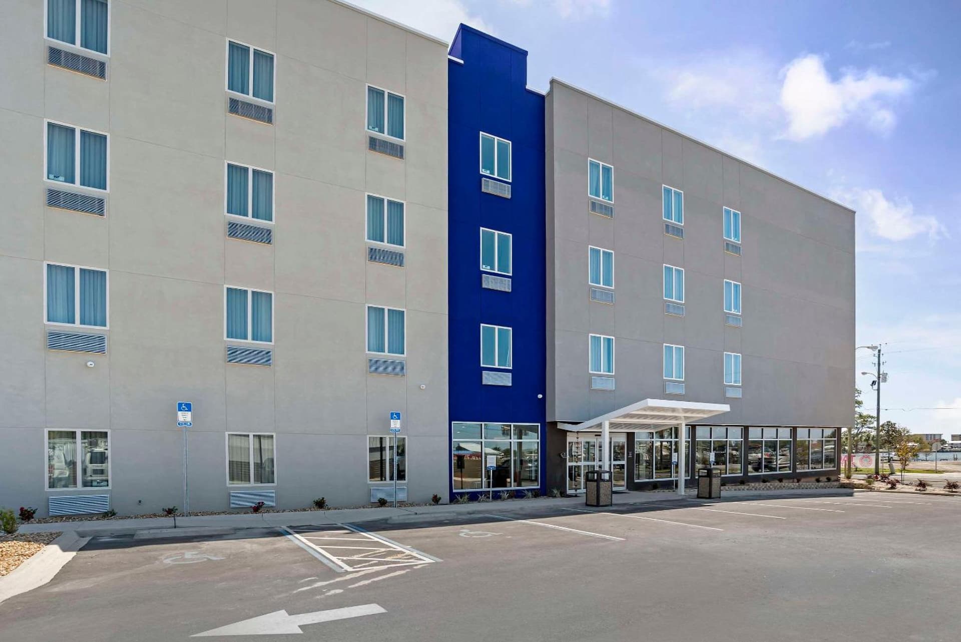 Sleep Inn & Suites Fort Walton Beach - Destin West interior in Fort Walton Beach, FL — gallery photo 2