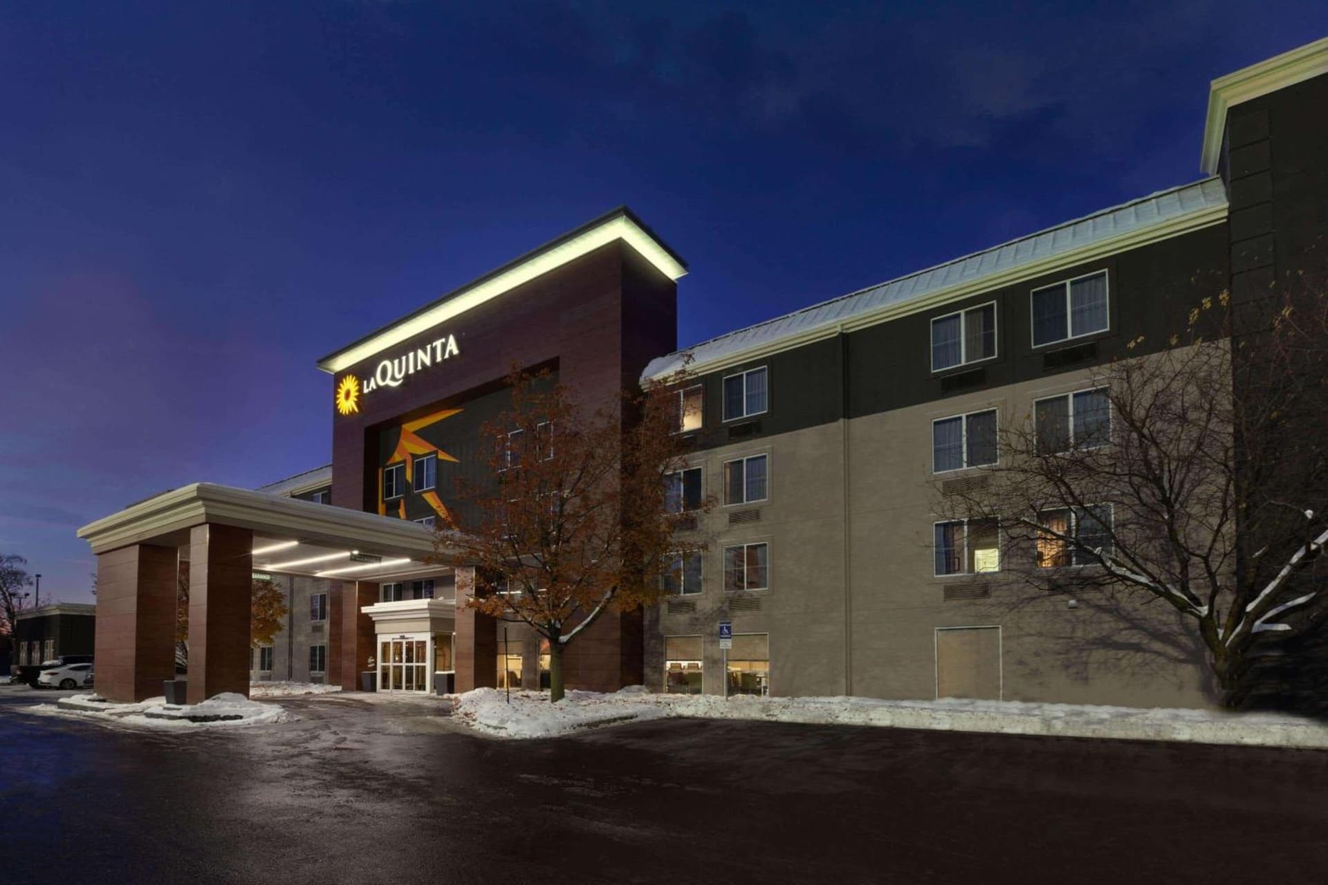 La Quinta by Wyndham Detroit Utica — hotel in Utica, Michigan