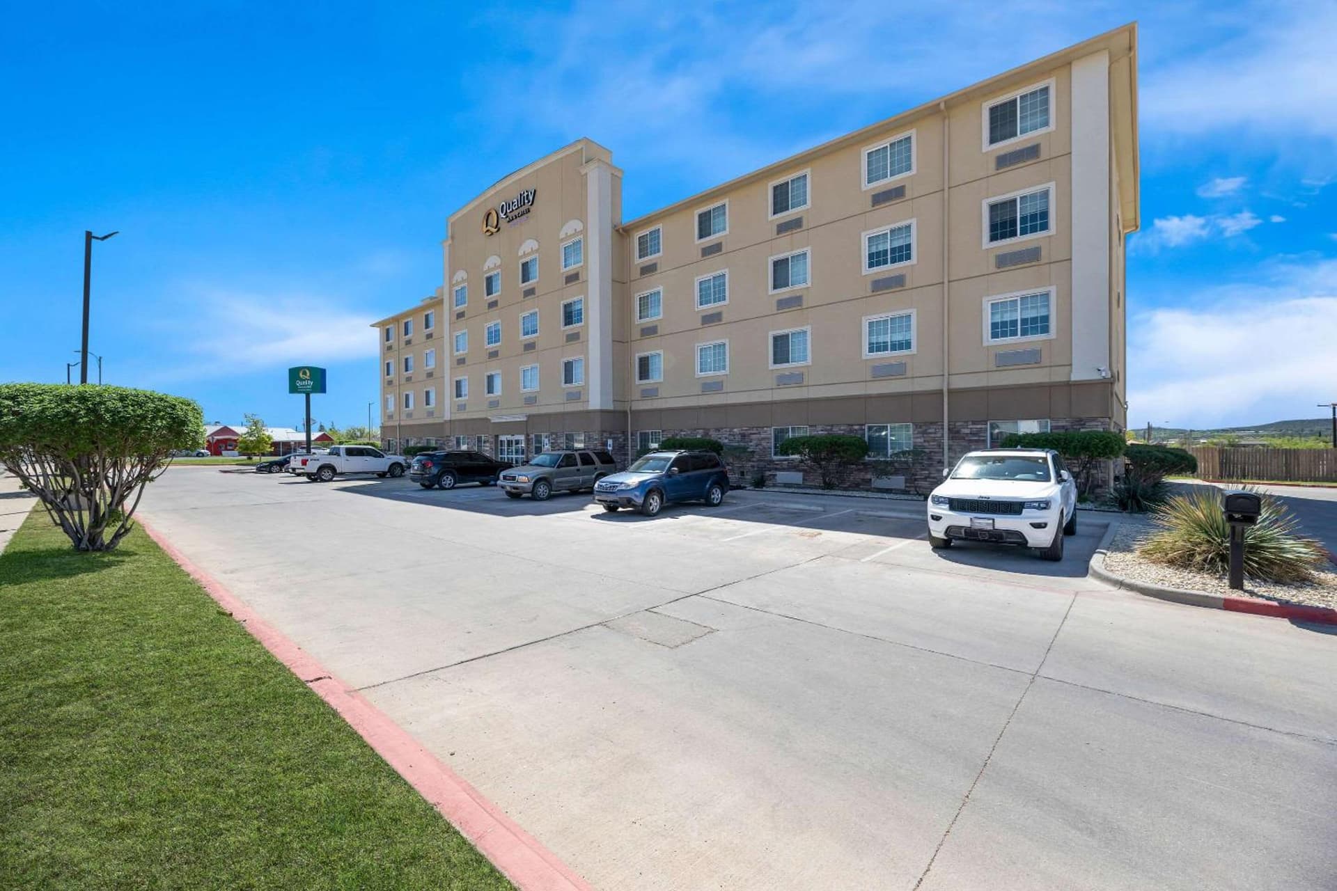 Quality Inn & Suites Big Spring property views in Big Spring, TX — gallery photo 3