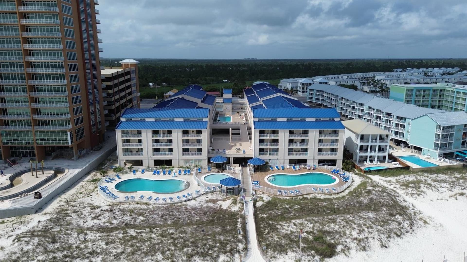 Cozy Studio Suite w/ Pool, Steps to Beach property views in Gulf Shores, AL — gallery photo 3