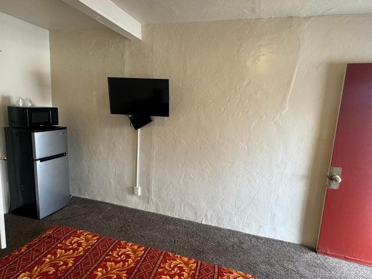 The Oaks Motel — hotel in Gilroy, California