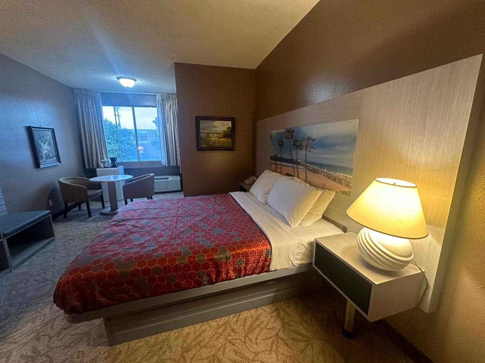 Hotel Pacific Garden interior in Gardena, CA — gallery photo 2