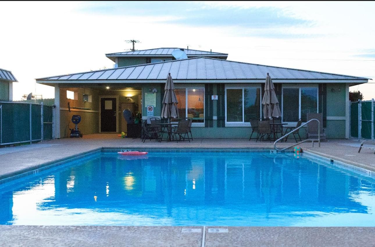 Moon River Park Room — hotel in Richland, Washington