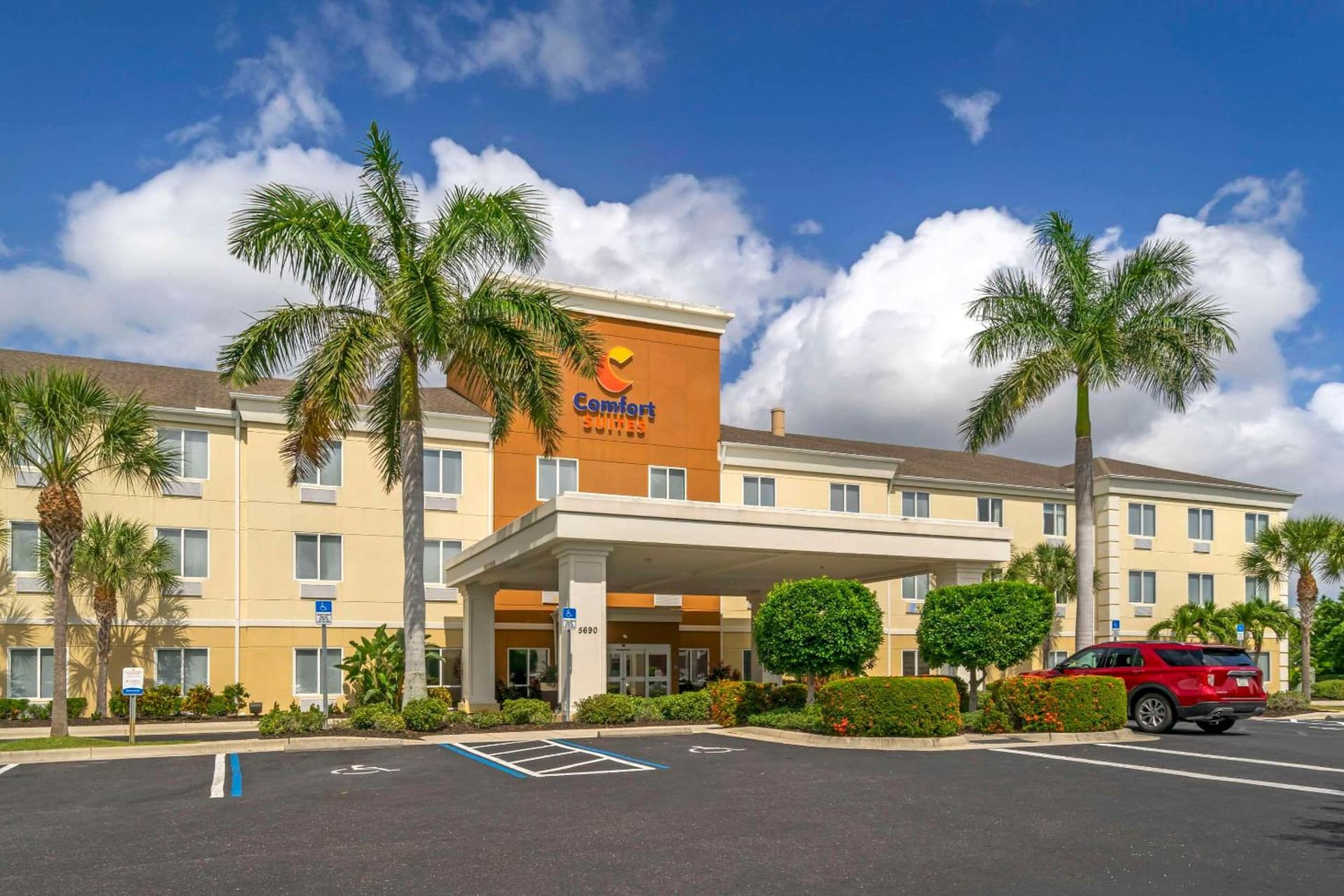 Comfort Suites Sarasota-Siesta Key — hotel in Sarasota, Florida