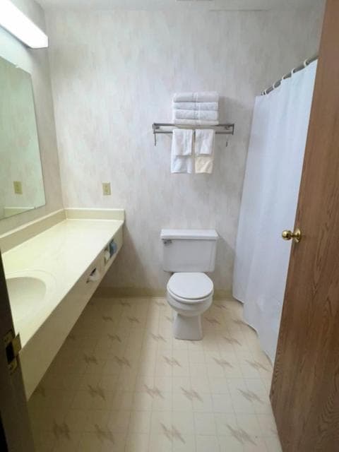 Cedarville Hotel interior in Cedarville — gallery photo 2