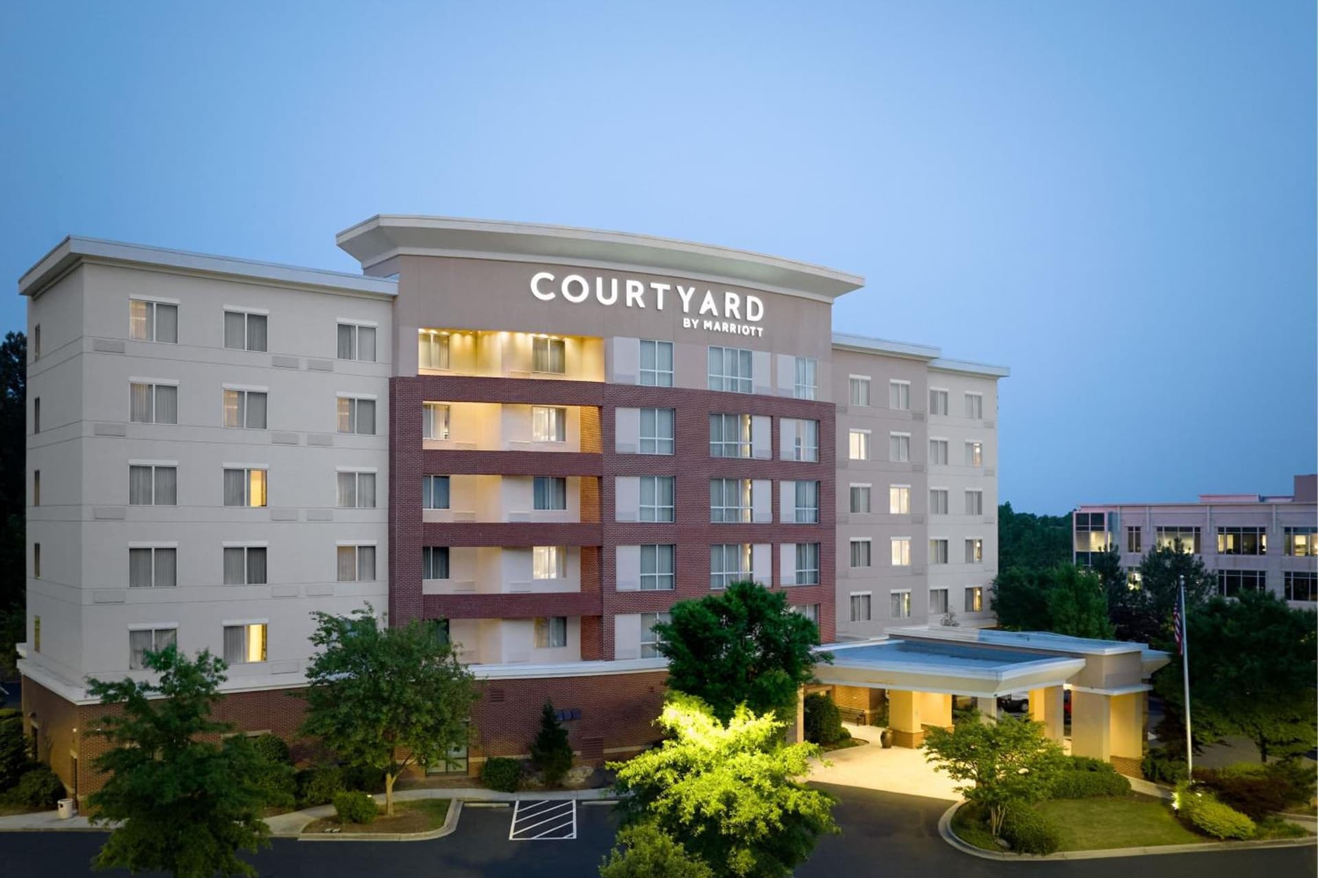 Courtyard by Marriott Atlanta NE/Duluth Sugarloaf — hotel in Duluth, Georgia