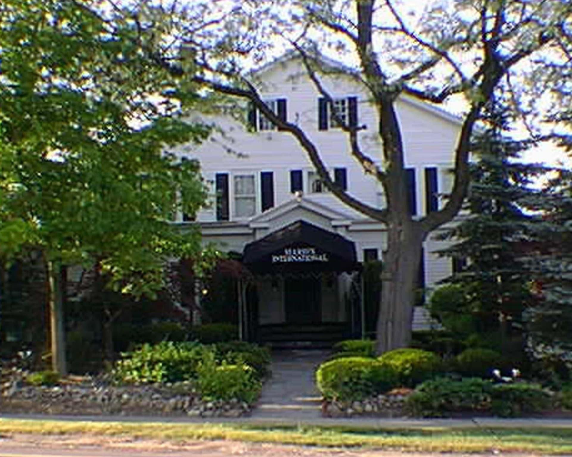 Mario's International Spa, Hotel & Restaurant — hotel in Aurora, Ohio