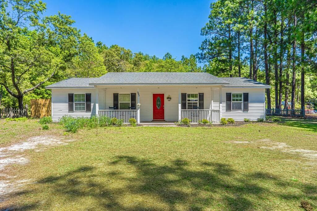 The Bluffs near Legacy Links and Carolina Horse Park — hotel in Aberdeen, North Carolina
