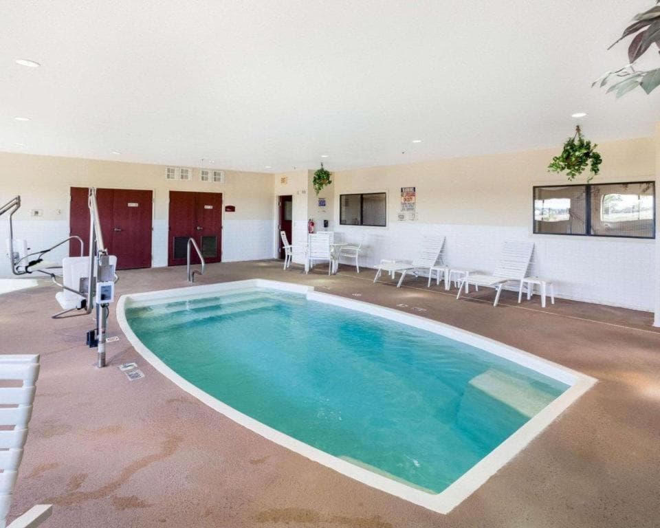 Comfort Suites Plainview interior in Plainview, TX — gallery photo 2