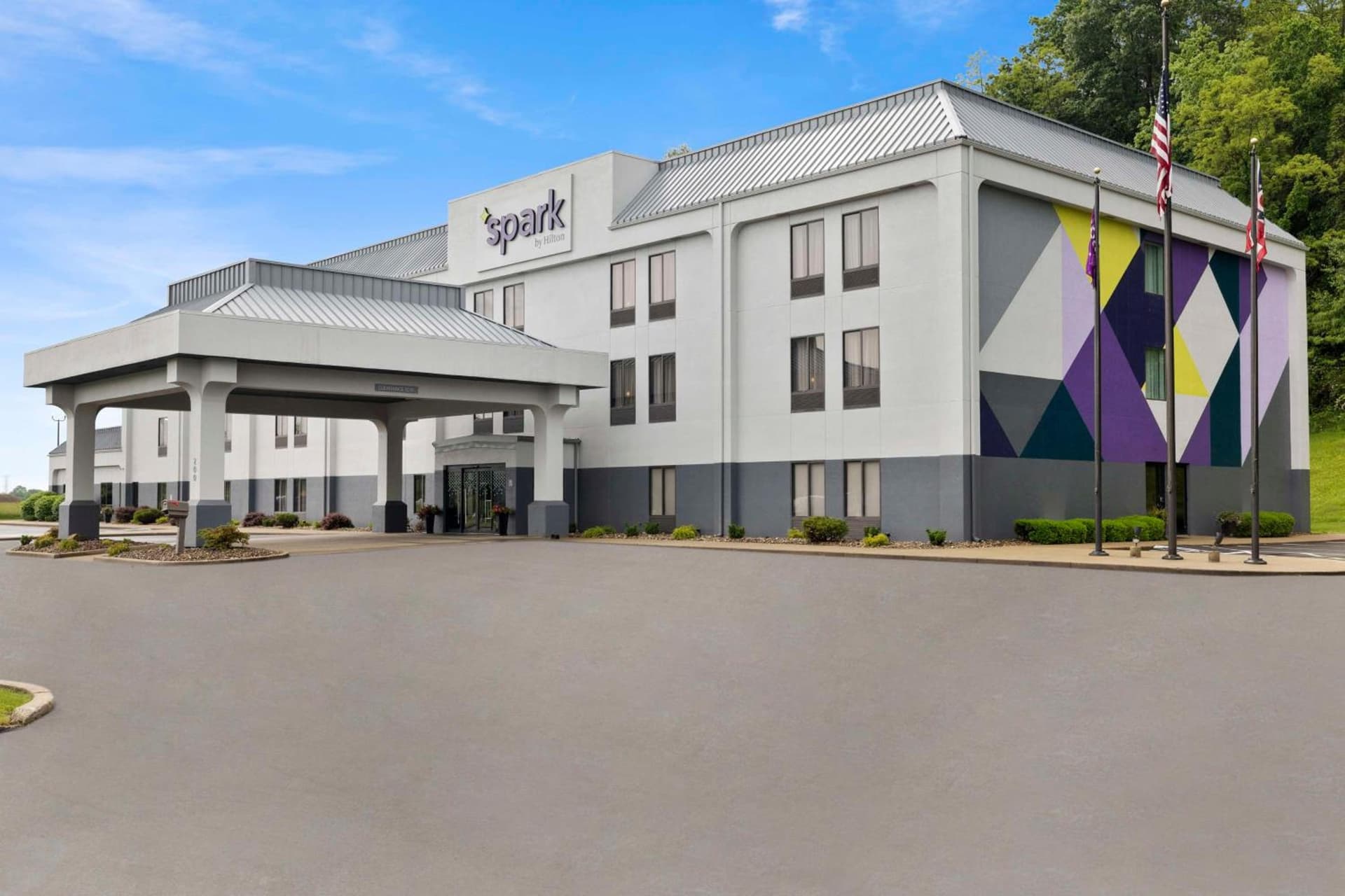 Spark By Hilton Newcomerstown — hotel in Newcomerstown, Ohio