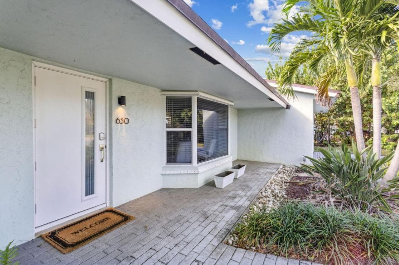 Beach Retreat Downtown Hot Tub — hotel in Delray Beach, Florida