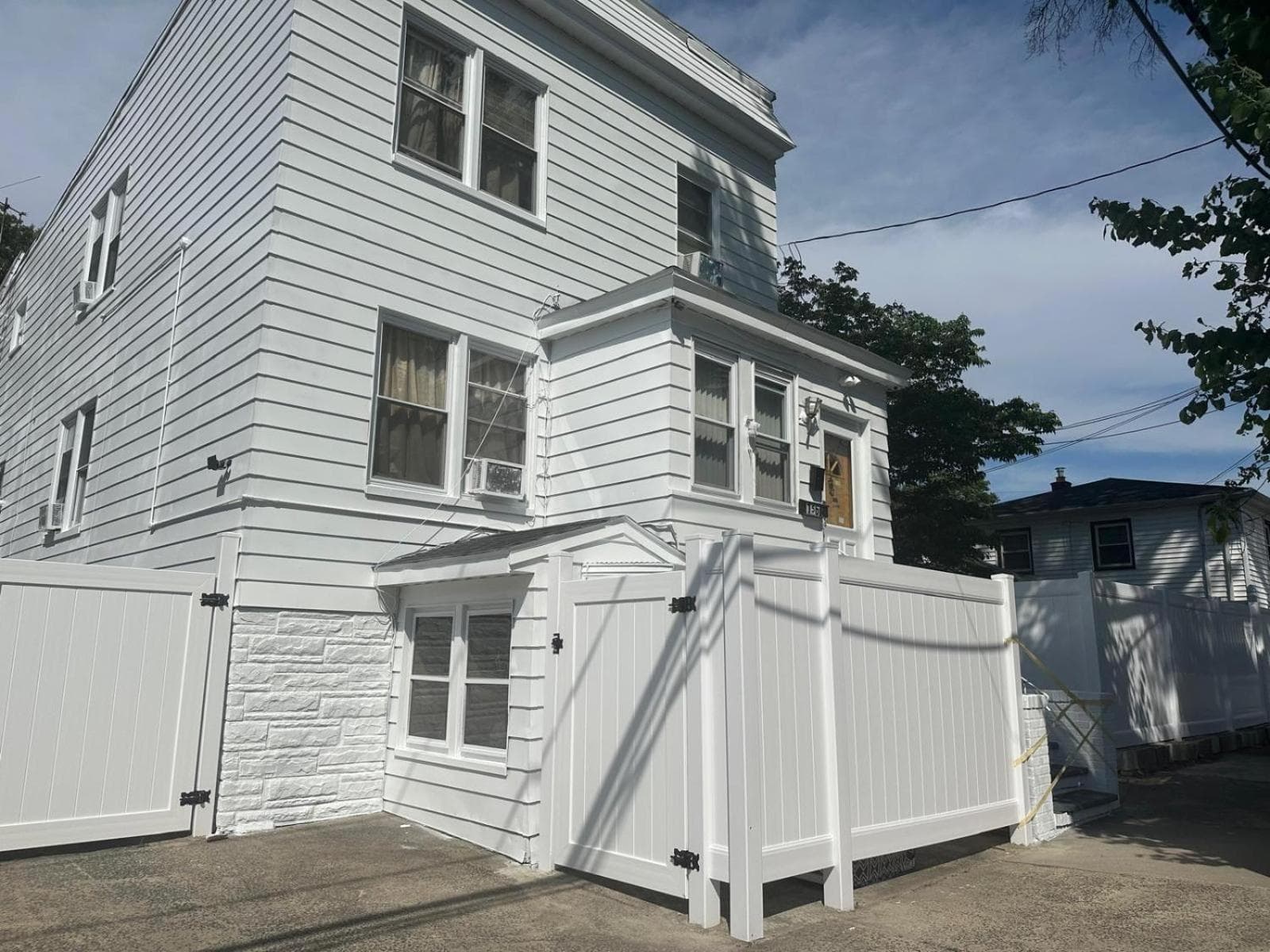 Divine Villa Guest House Harper Ave WITH FREE PRIVATE PARKING — hotel in Irvington, New York