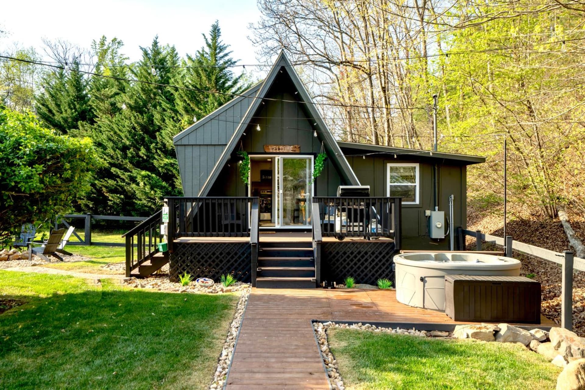 Crescent Moon Retreat - mins SNP property views in Luray, VA — gallery photo 3