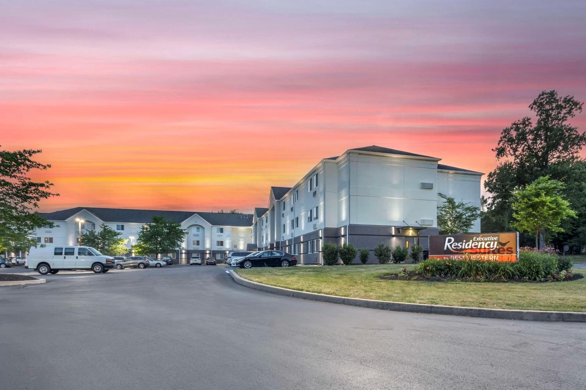 Executive Residency by Best Western Philadelphia-Willow Grove featured exterior or lobby in Horsham, PA — similar hotel