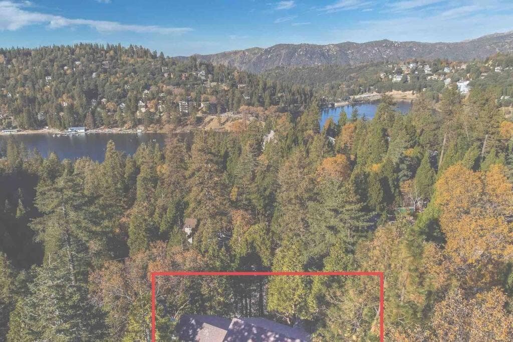 Lakeview 3-Story Winter Home — hotel in Crestline, California