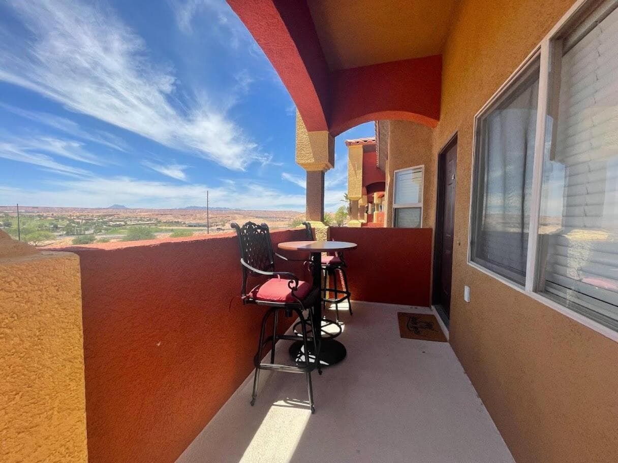 About Time Oasis featured exterior or lobby in Mesquite, NV — similar hotel