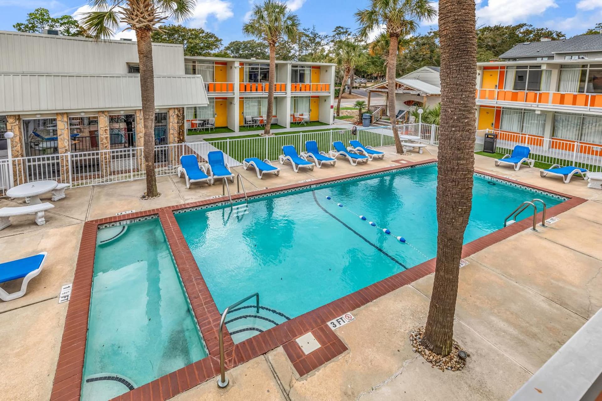 Holiday Shores Myrtle Beach interior in Myrtle Beach, SC — gallery photo 2