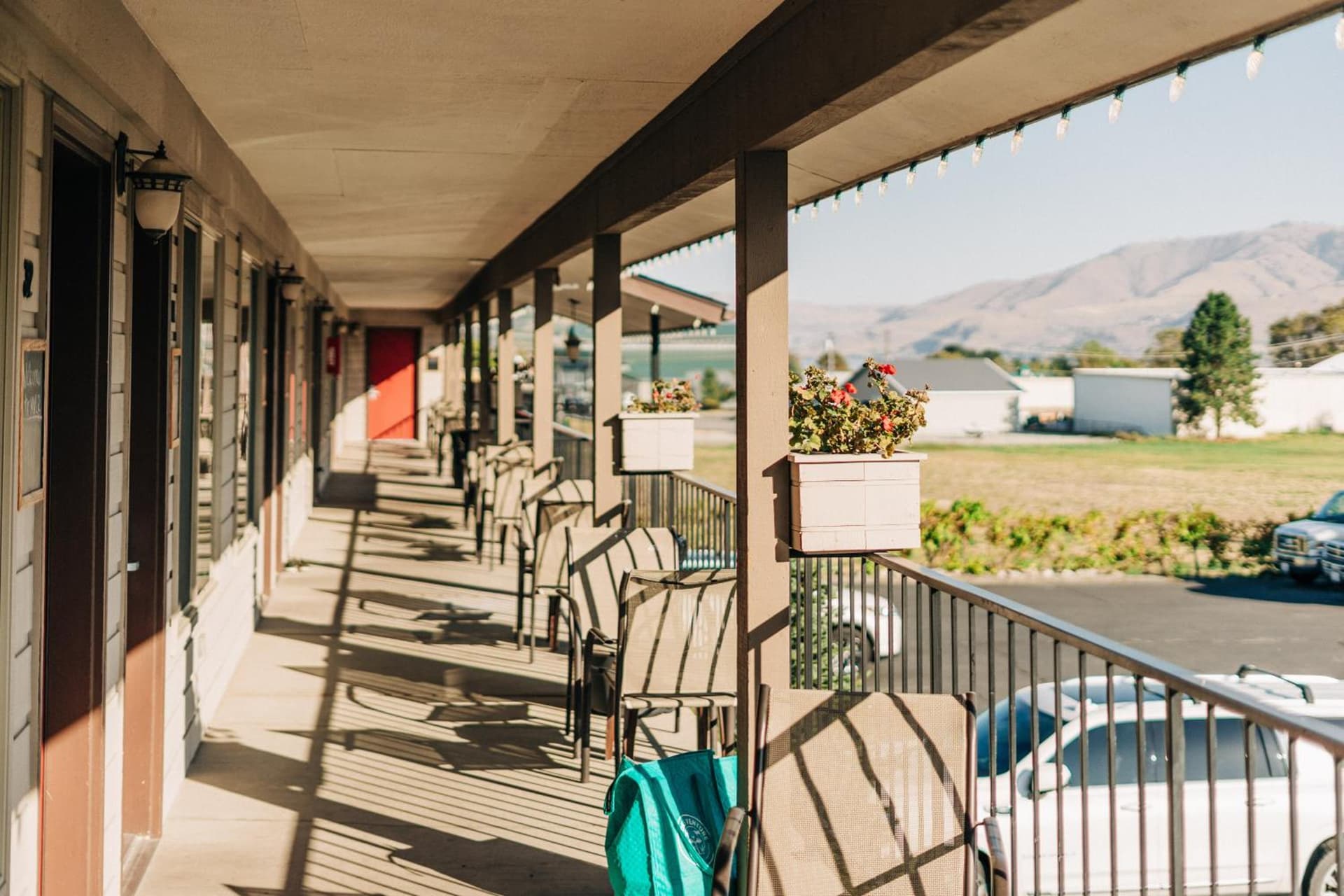 Mountain View Lodge property views in Chelan, WA — gallery photo 3