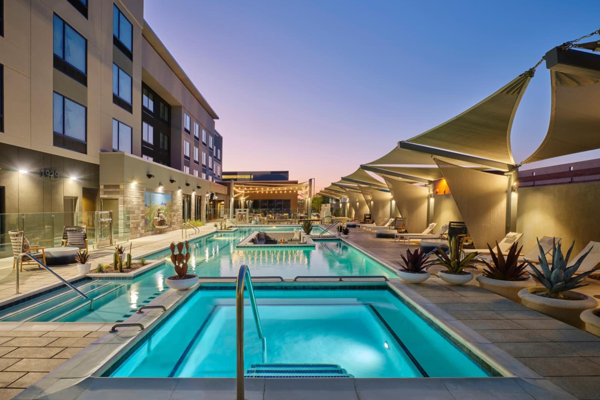 Fairfield Inn & Suites by Marriott Tempe interior in Tempe, AZ — gallery photo 2