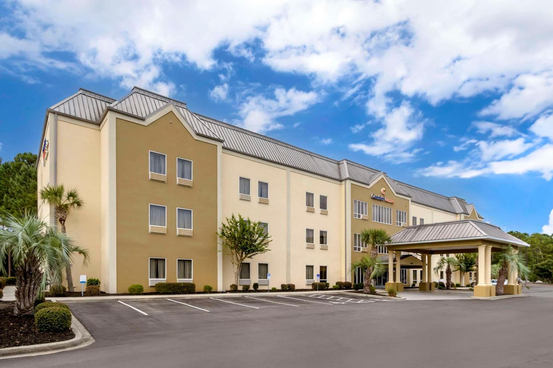 Comfort Suites At the University — hotel in Conway, South Carolina