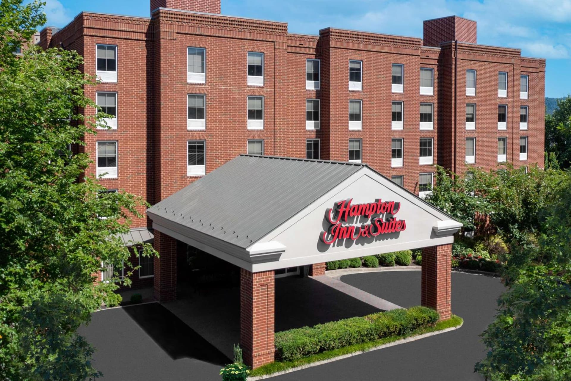 Hampton Inn & Suites Charlottesville at the University — hotel in Charlottesville, Virginia
