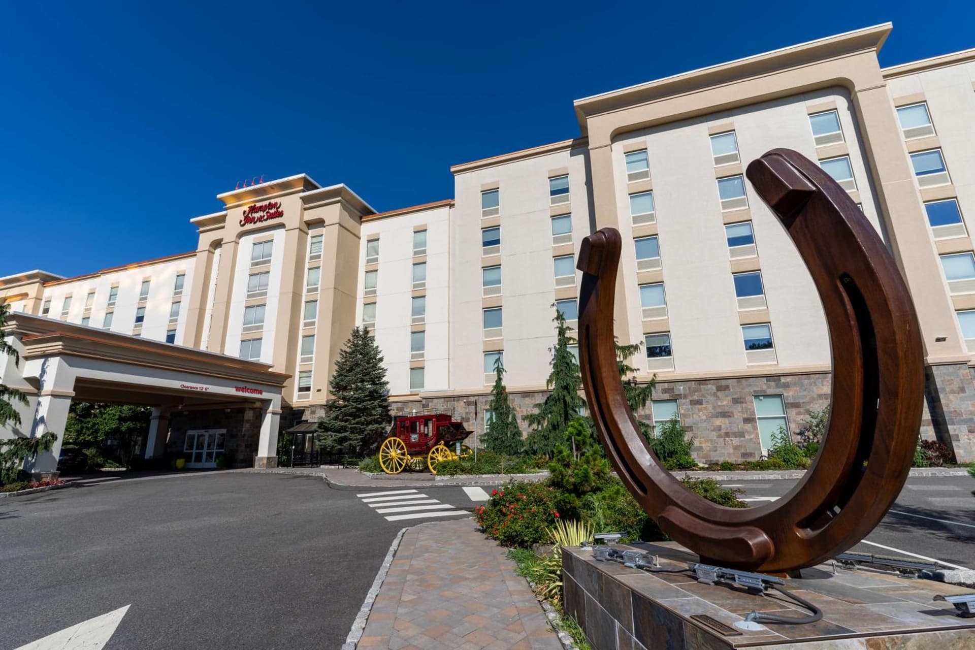 Hampton Inn & Suites Staten Island — hotel in Staten Island, New York