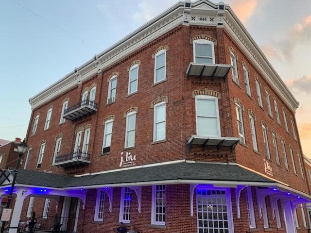 Island House Historic Vacation Rentals — hotel in Port Clinton, Ohio