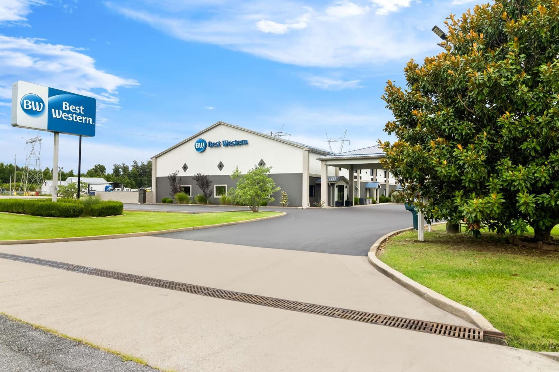 Best Western Paducah Inn featured exterior or lobby in Paducah, KY — similar hotel