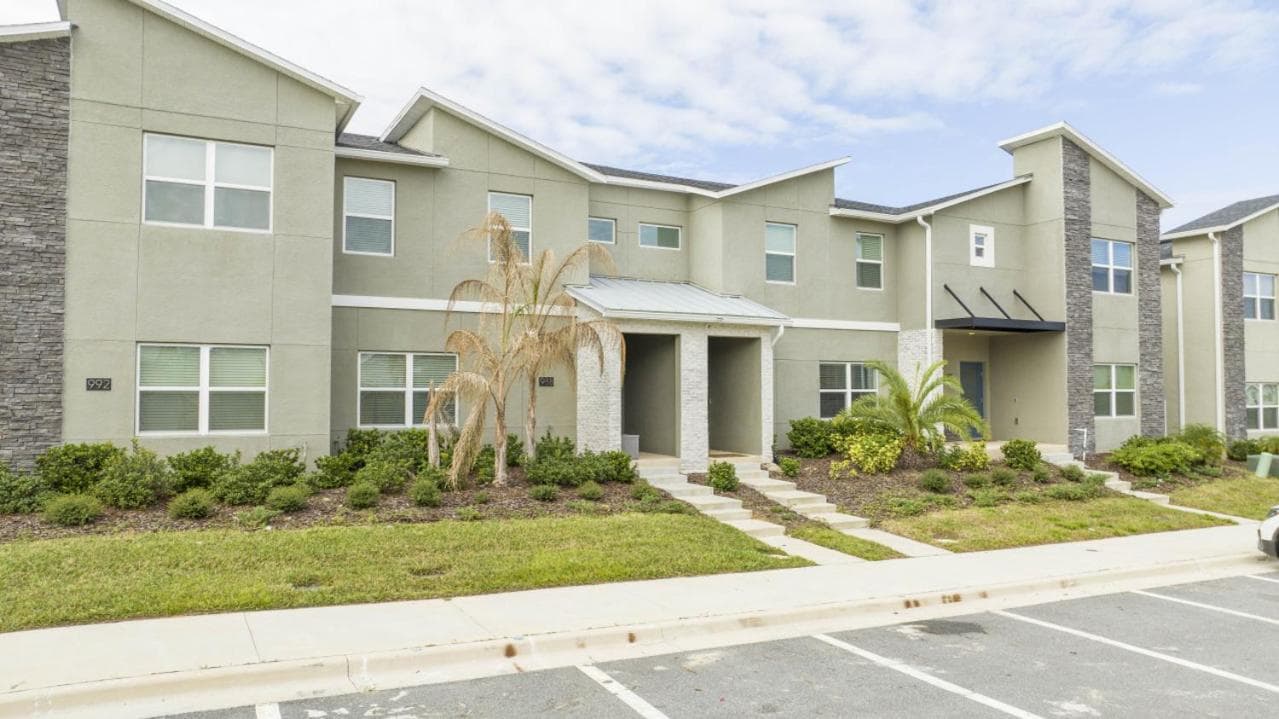 4-bedroom Townhome Resort with BBQ Grill and Pool property views in Kissimmee, FL — gallery photo 3