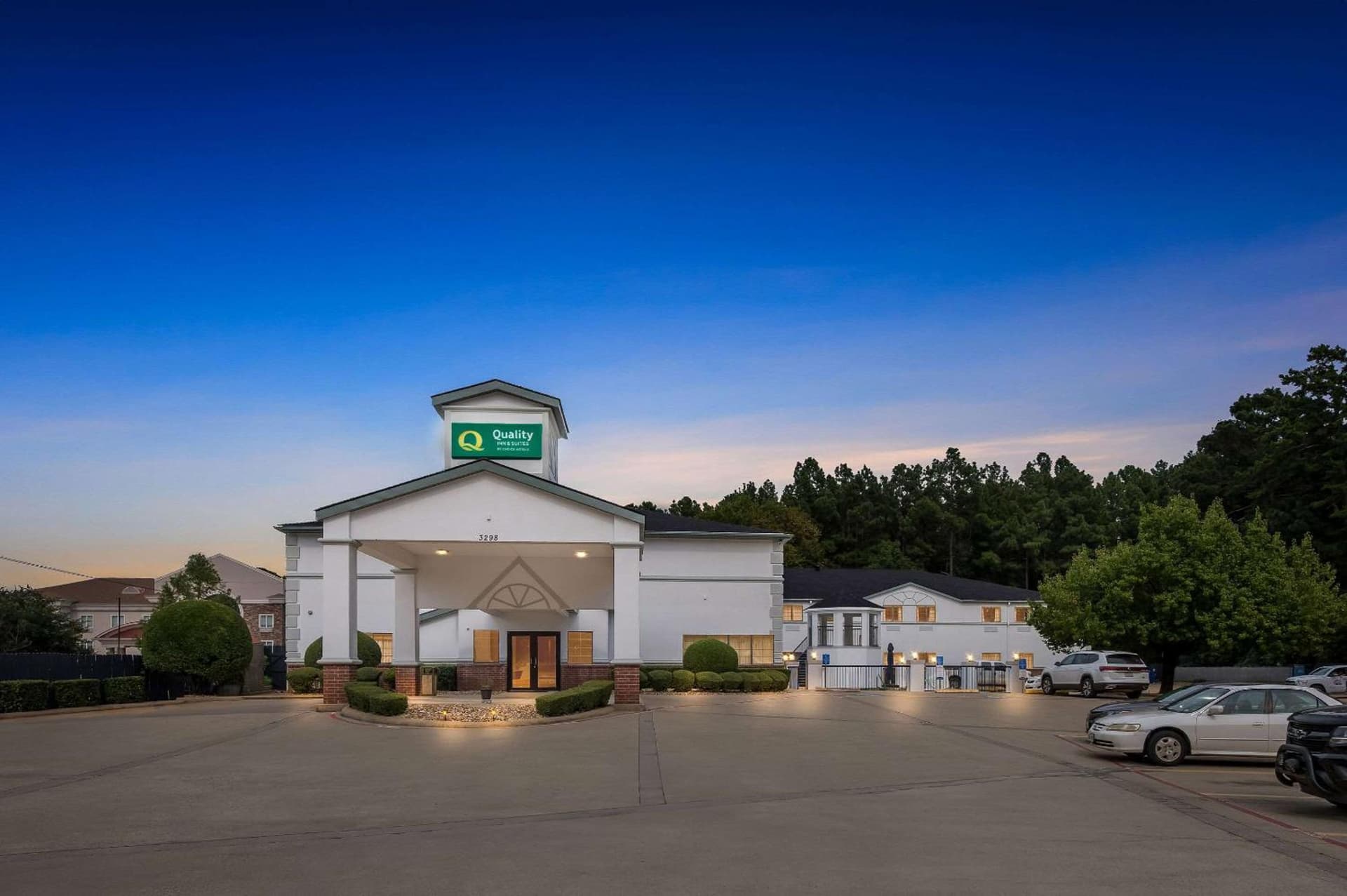 Quality Inn & Suites Kilgore-Longview featured exterior or lobby in Kilgore, TX — similar hotel