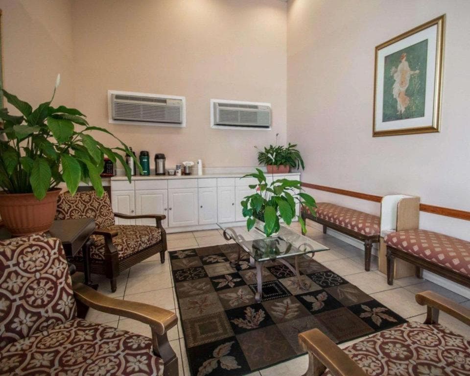 Eastgate Kissimmee interior in Kissimmee, FL — gallery photo 2