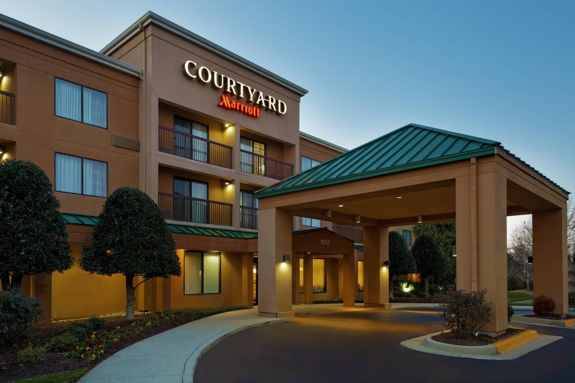 Courtyard Chesapeake Greenbrier — hotel in Chesapeake, Virginia