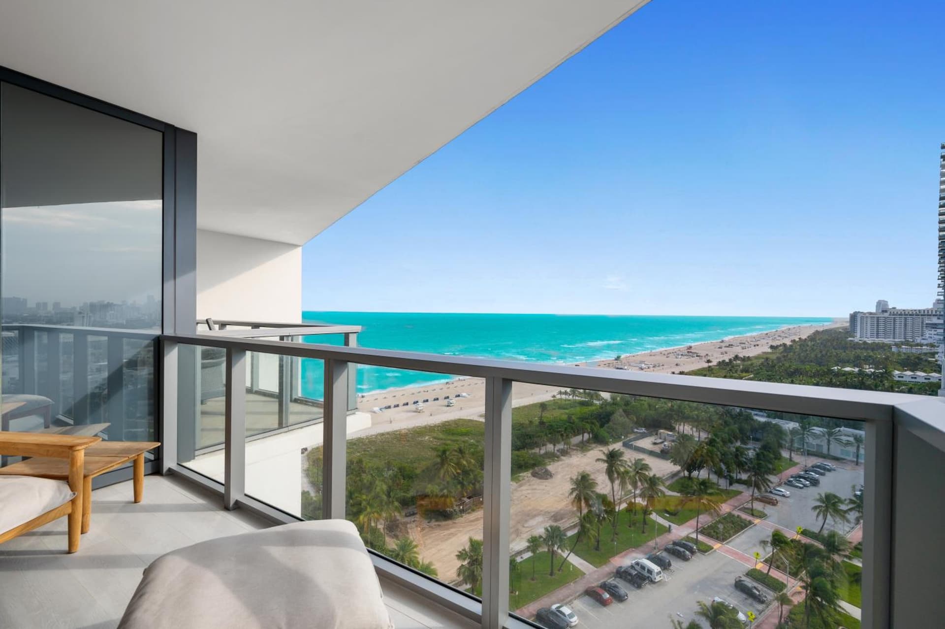 OceanView Private Residence at South Beach -1614 property views in Miami Beach, FL — gallery photo 3
