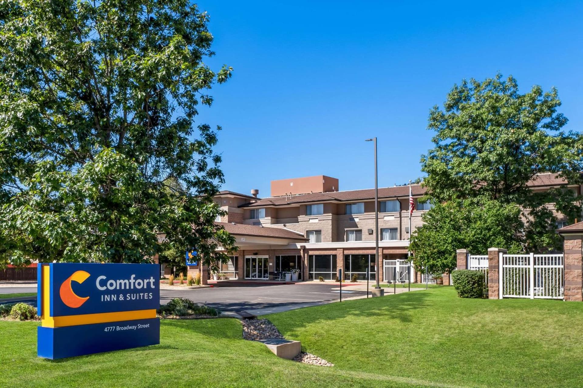 Comfort Inn & Suites Boulder — hotel in Boulder, Colorado
