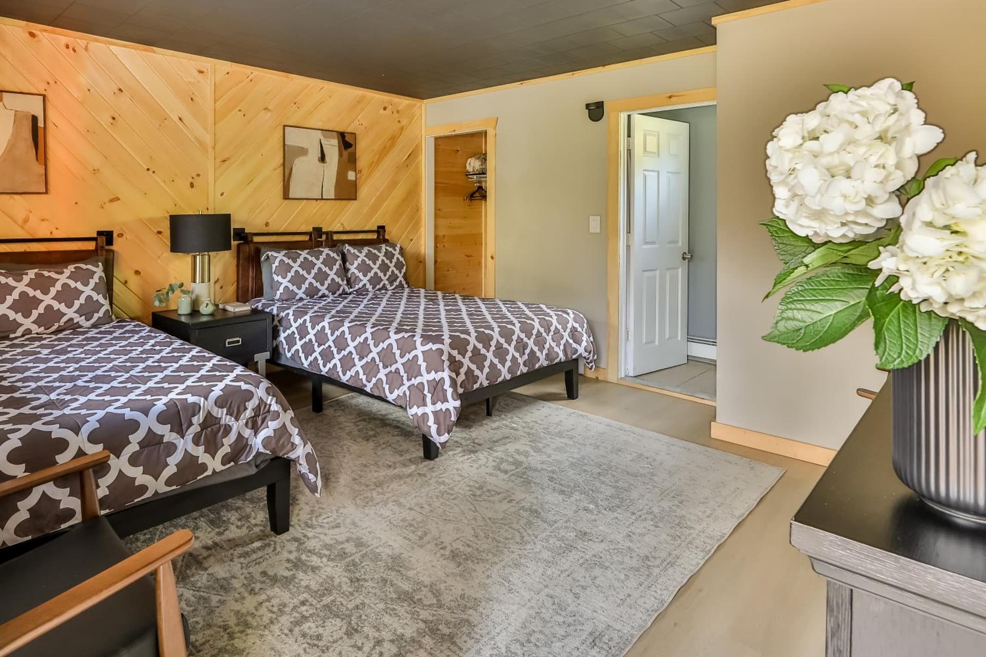 Matterhorns Hunter Lodge property views in Hunter — gallery photo 3